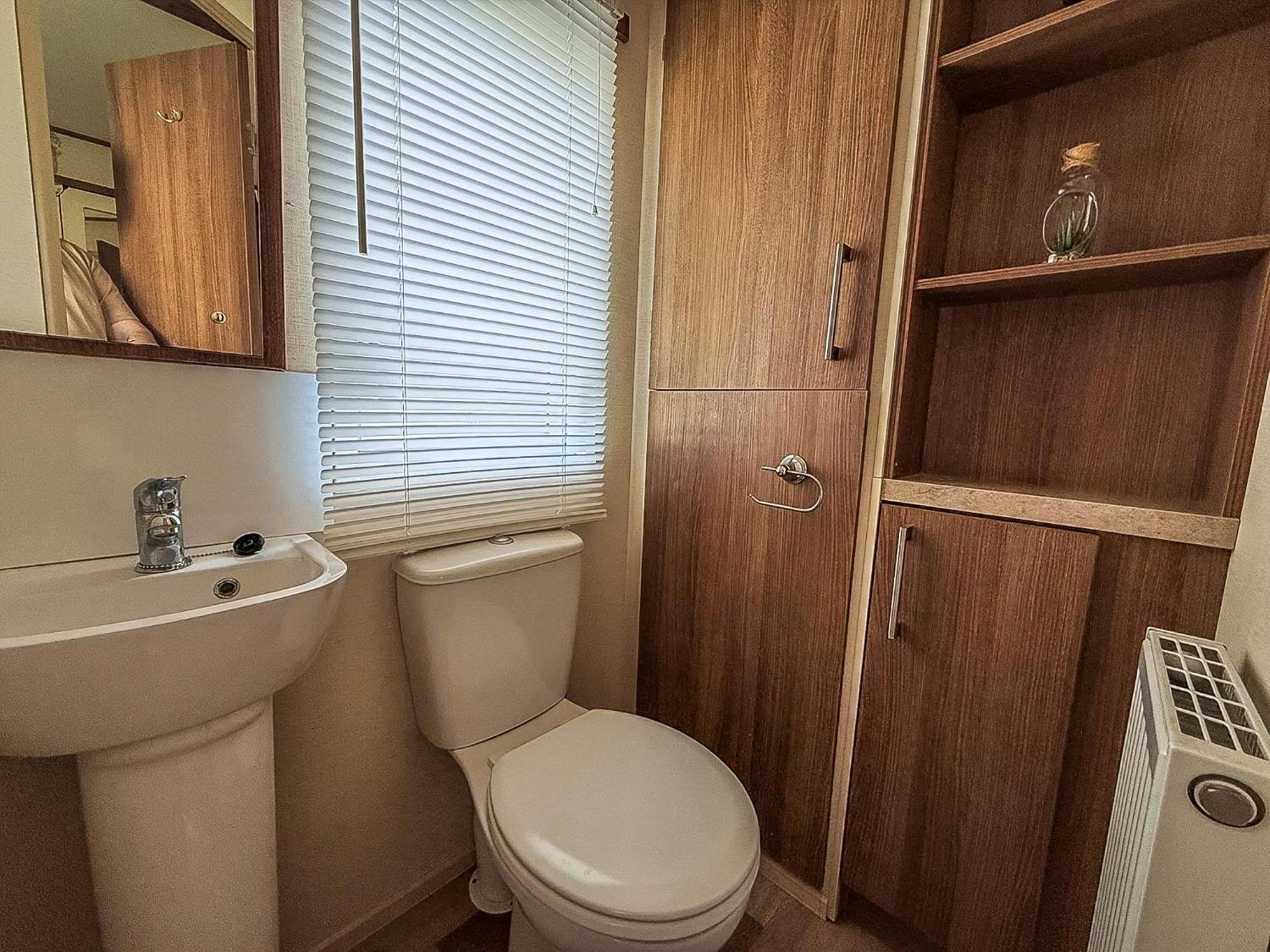 Hopton on Sea Gorgeous 6 Berth Caravan With Decking And Wi-Fi At Broadland Sands Ref 20377Bs מראה חיצוני תמונה