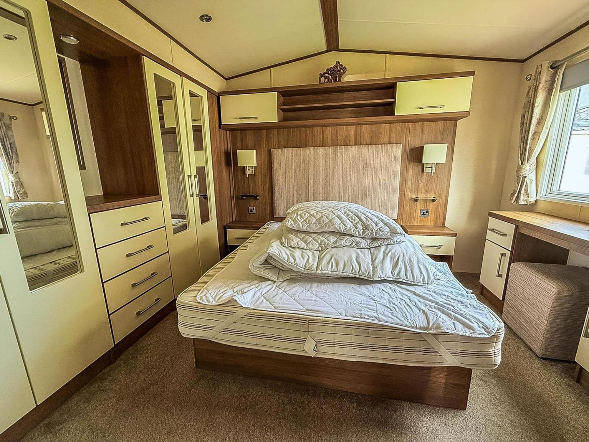 Hopton on Sea Gorgeous 6 Berth Caravan With Decking And Wi-Fi At Broadland Sands Ref 20377Bs מראה חיצוני תמונה